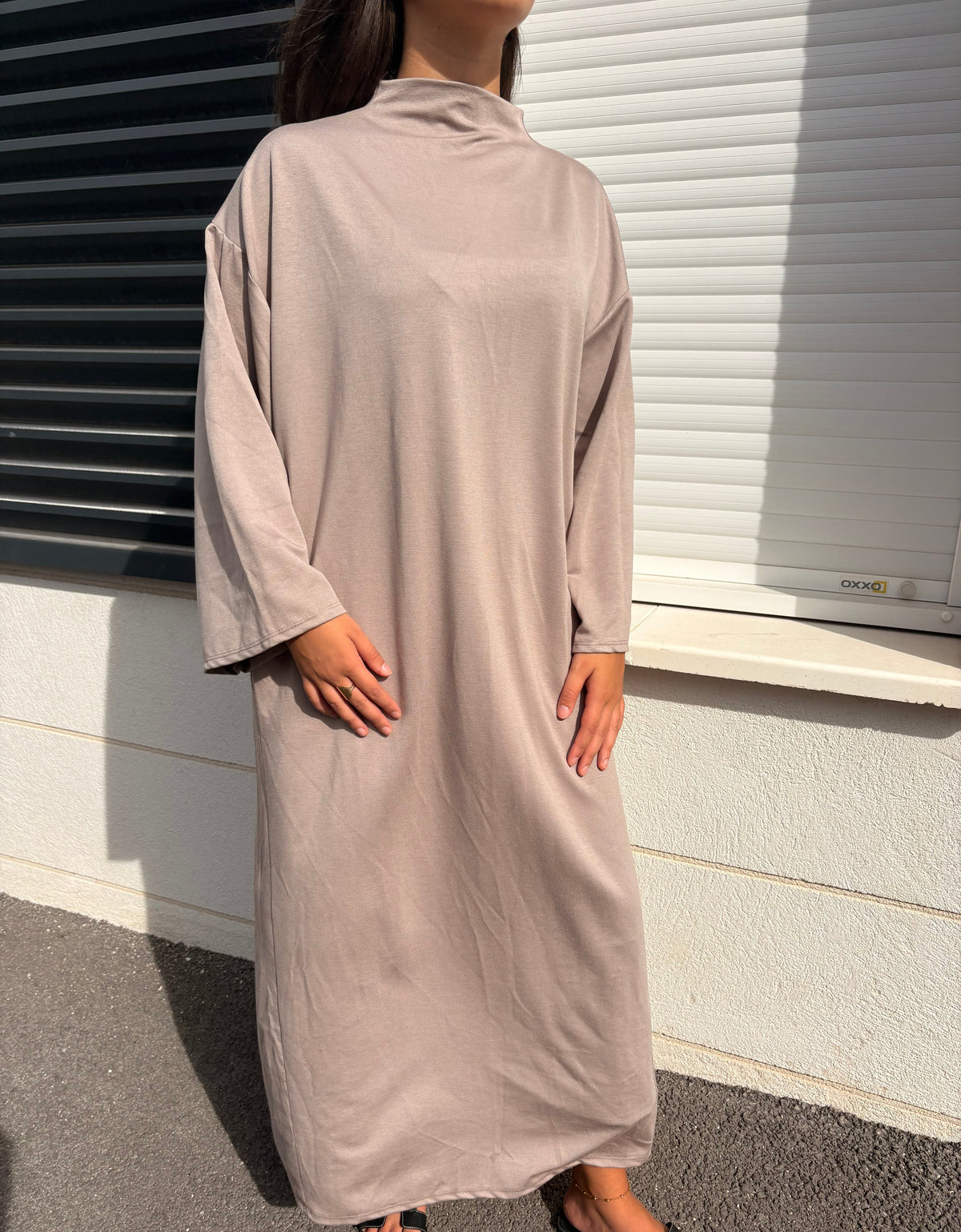 Robe col montant Nour taupe